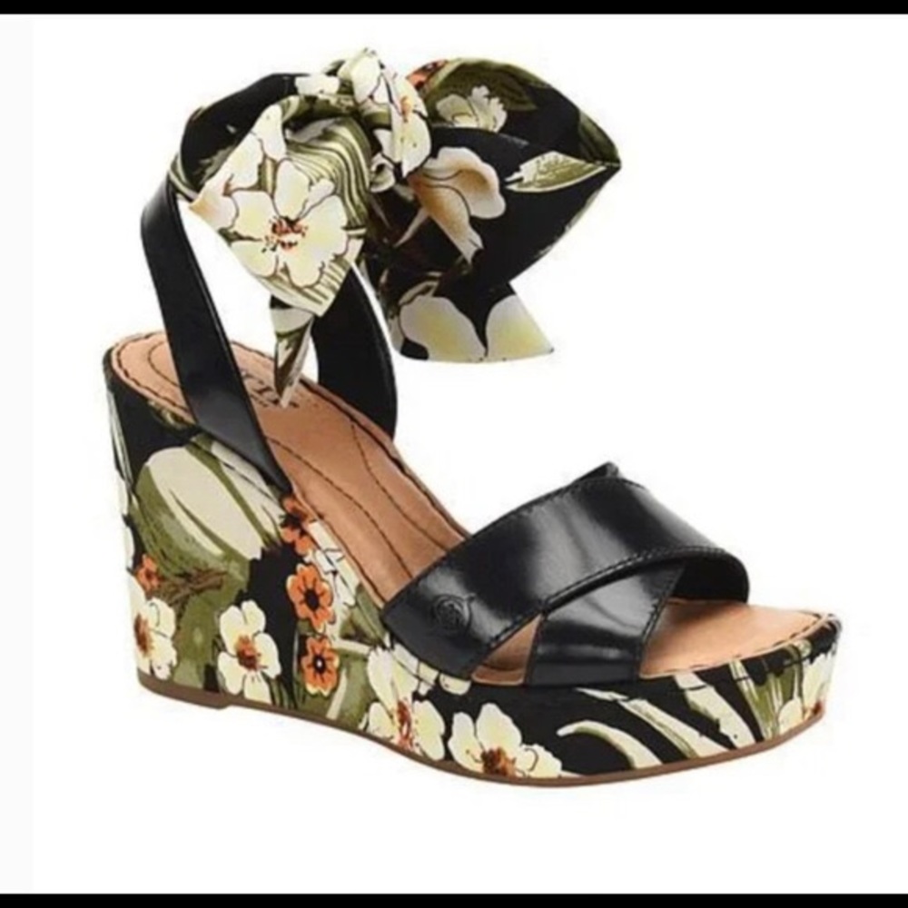 Born NWT tie floral platform wedges